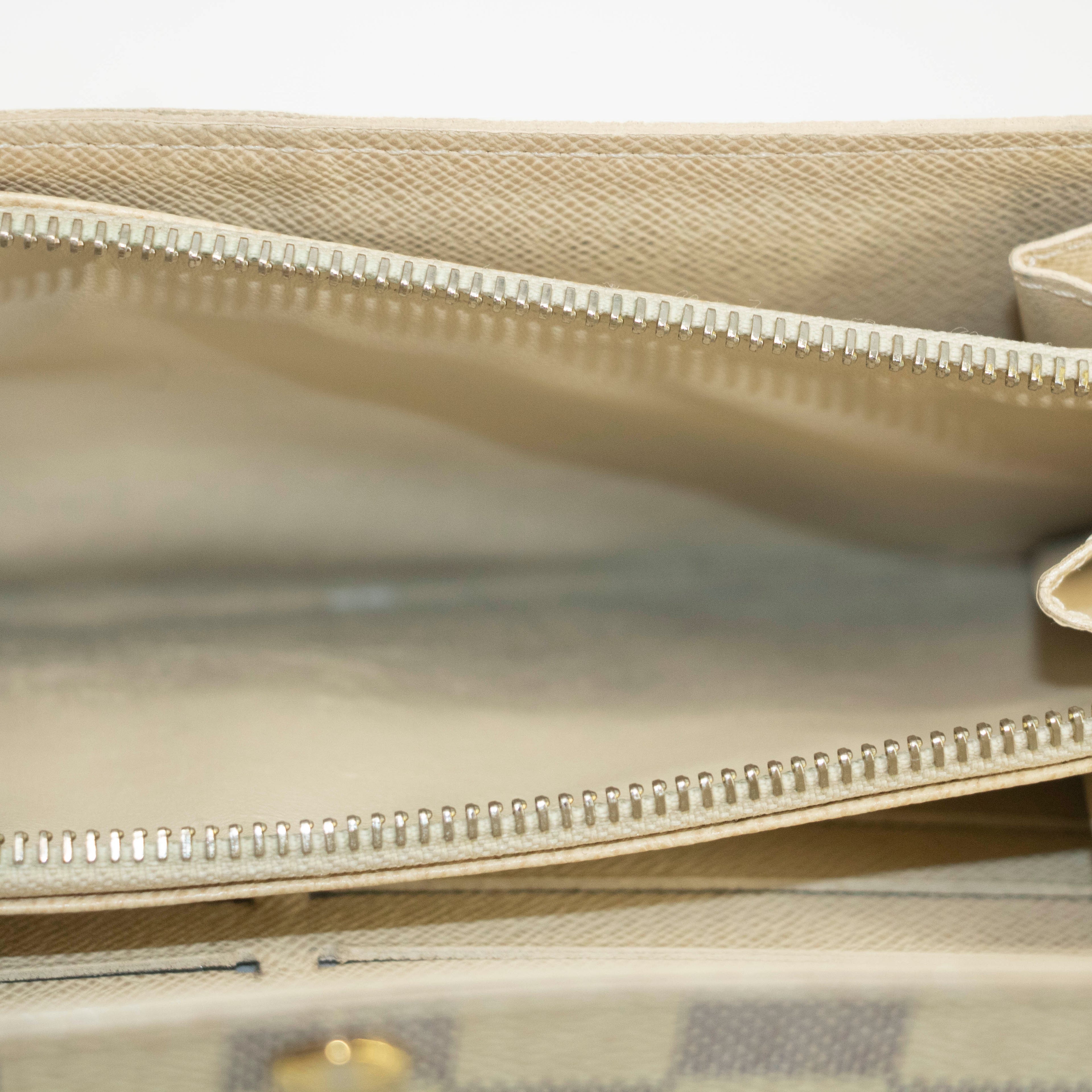 Louis Vuitton Damier Azur White Sarah Long Wallet #3910