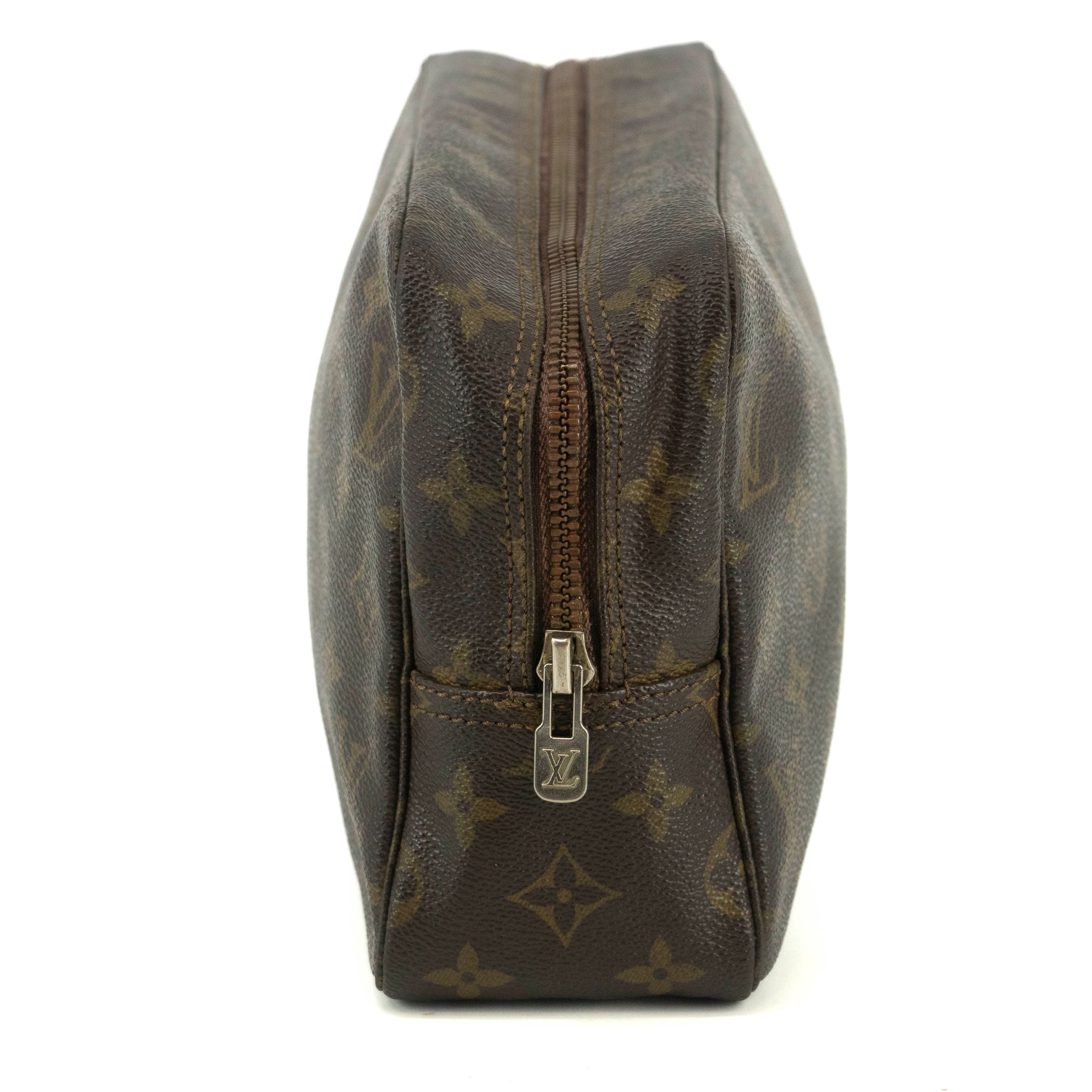 Louis Vuitton Monogram Canvas Trousse Toilette 28 Brown Pouch #4629