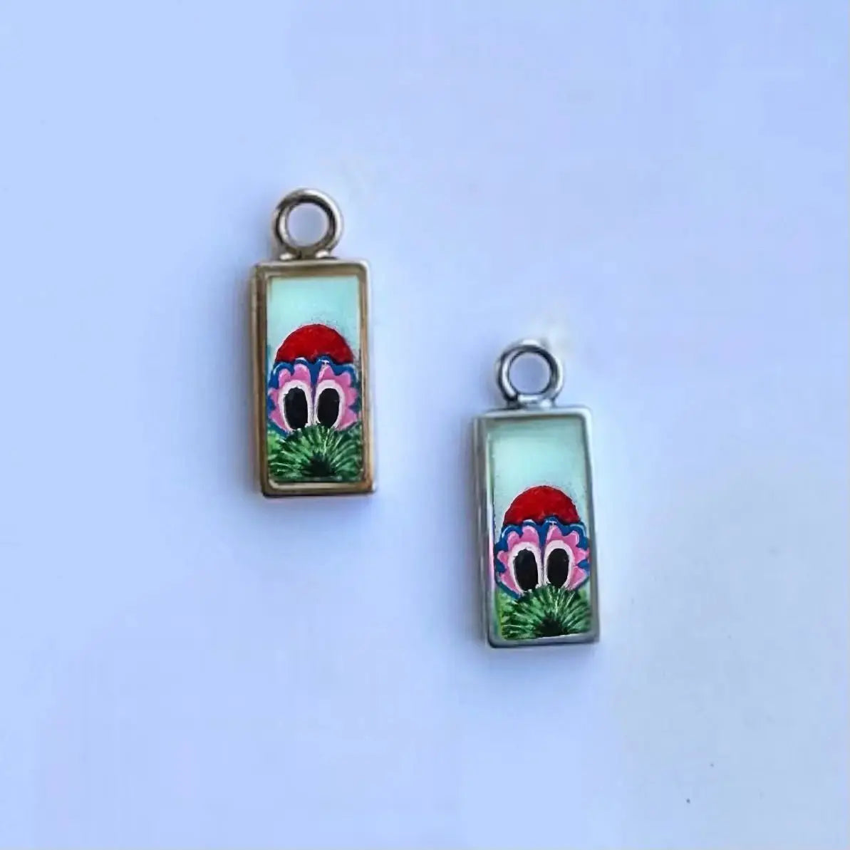 Original Hand-Painted Peeking Phanatic