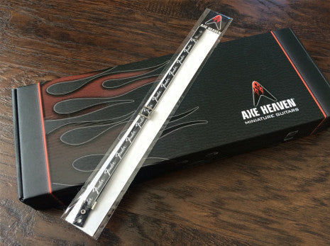 FENDER™ Logo Mini Model Guitar Strap - Classic Black