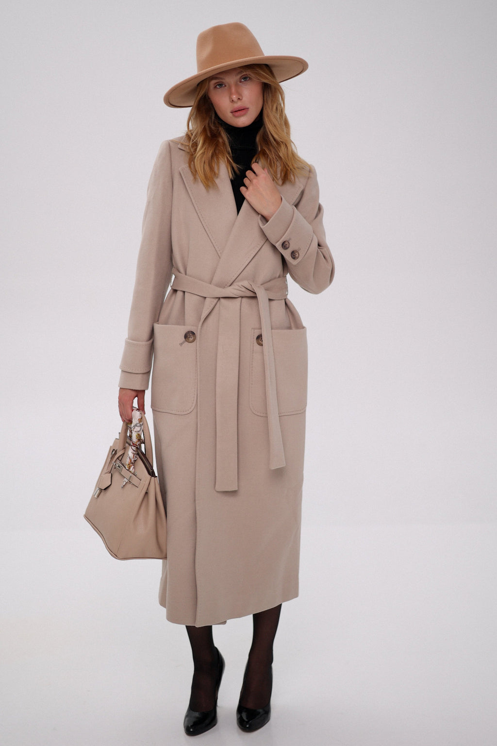 Eliza Classic Cashmere Wool Blend Overcoat in Nude