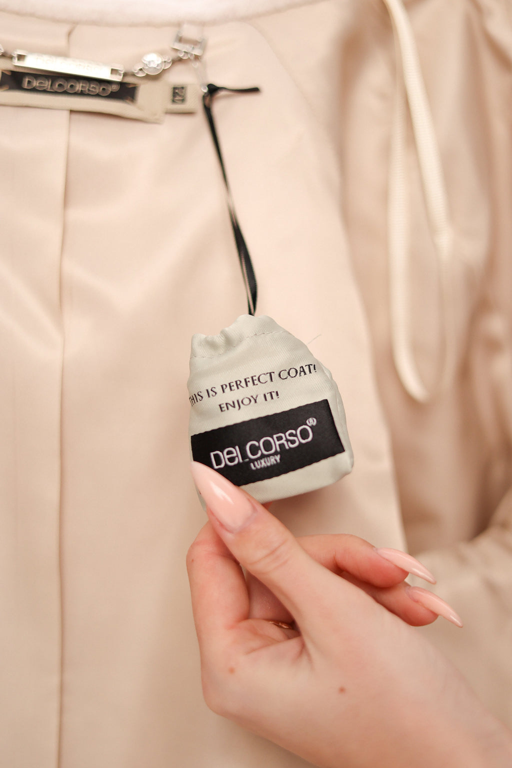 Chester Premium Wool Cashmere Coat in Praline