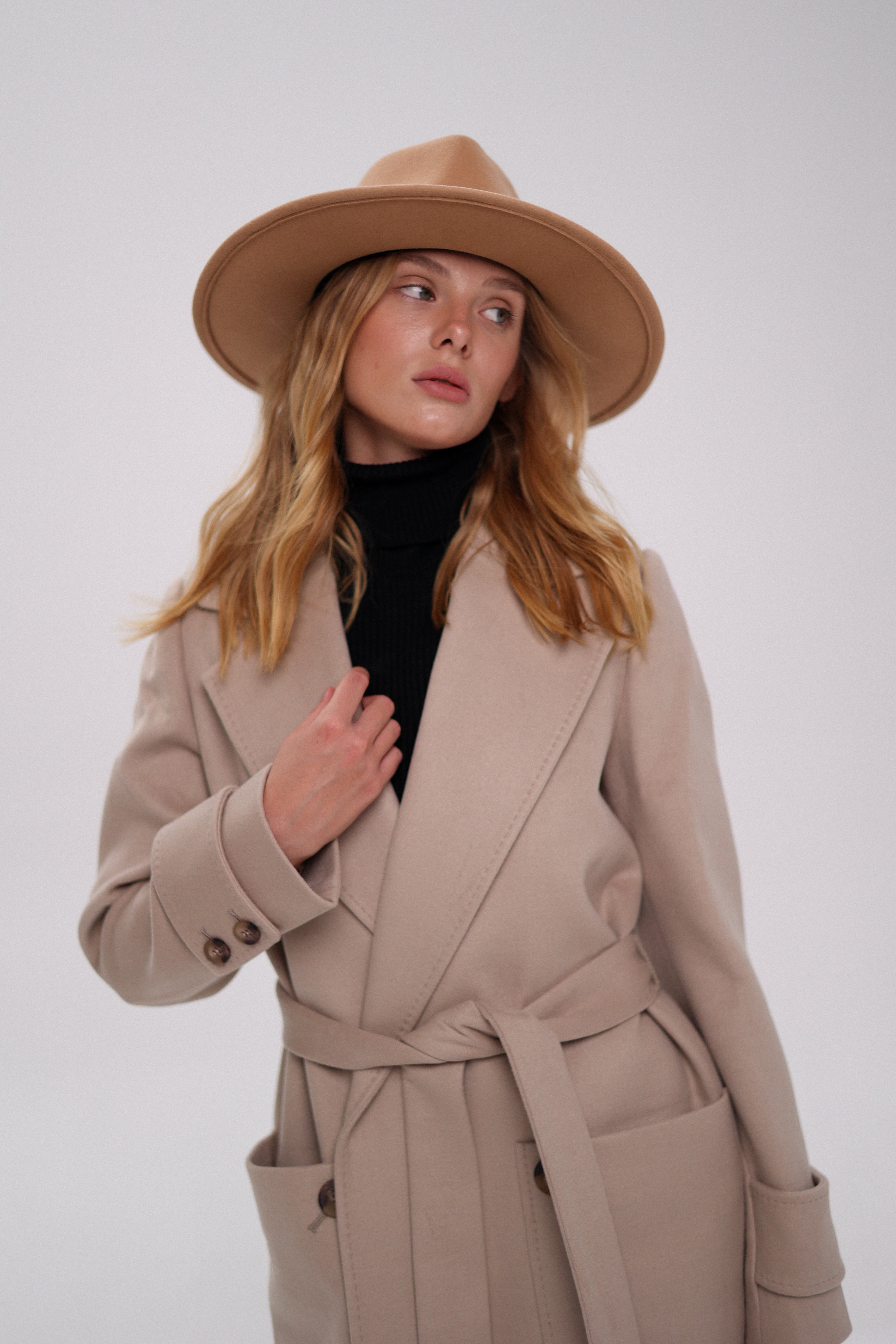 Eliza Classic Cashmere Wool Blend Overcoat in Nude