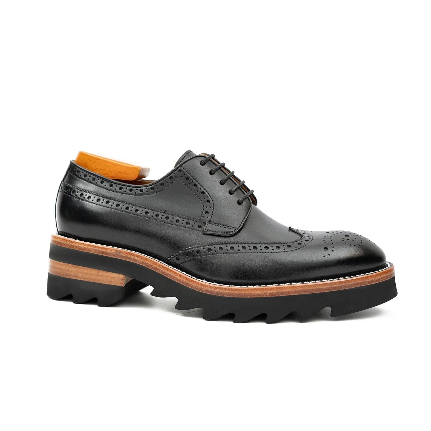 Calfskin Brogue Derby Shoes with Unique Leather Black