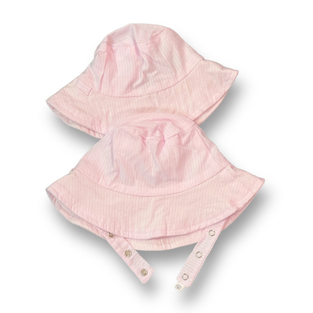 Bucket hat in Candy Pink Seersucker