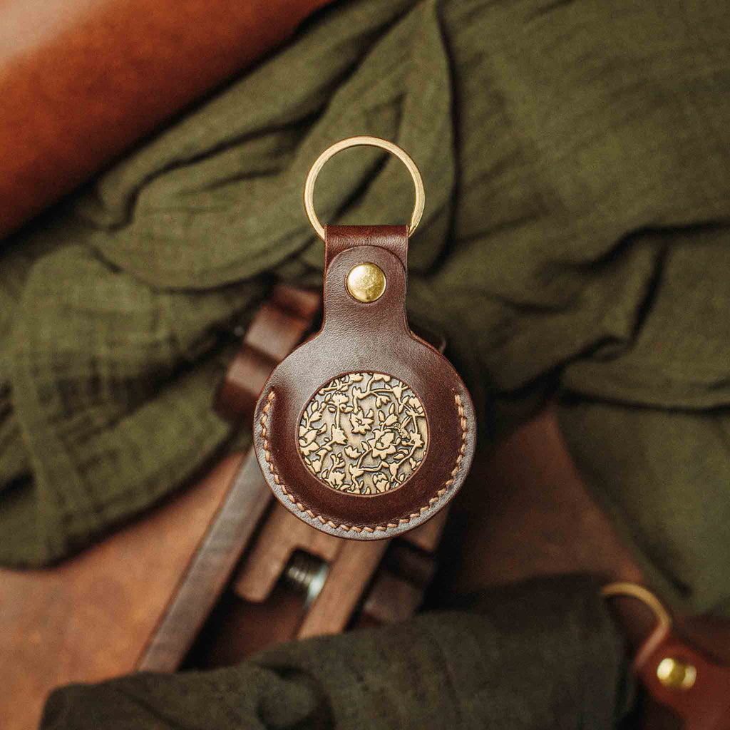 Challenge Coin Keychain - Peso Pocket v5 | EDC Leather Coin Holder