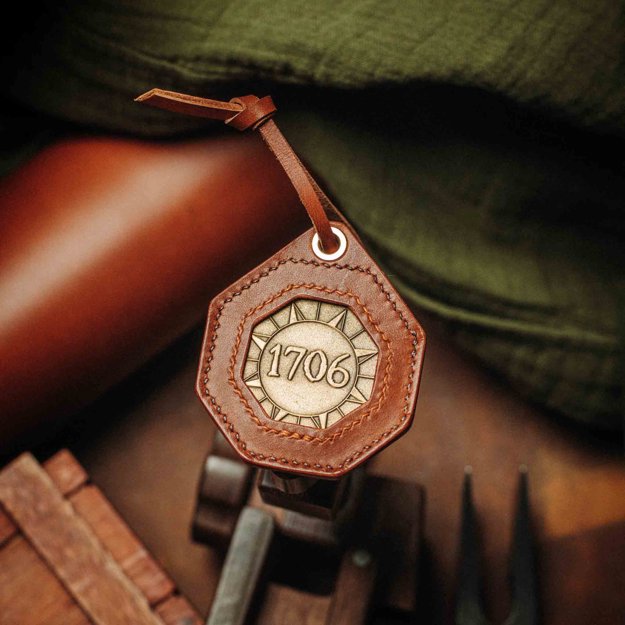 Peso Pocket v4 Plus - Octagonal challenge coin holder