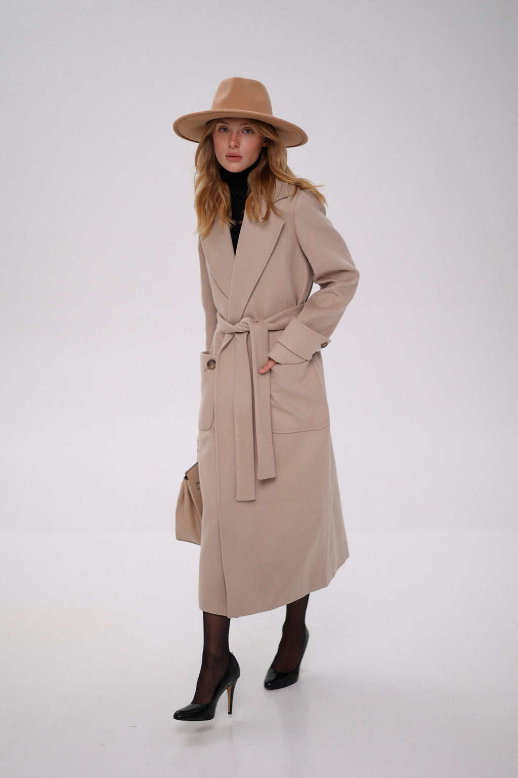 Eliza Classic Cashmere Wool Blend Overcoat in Nude