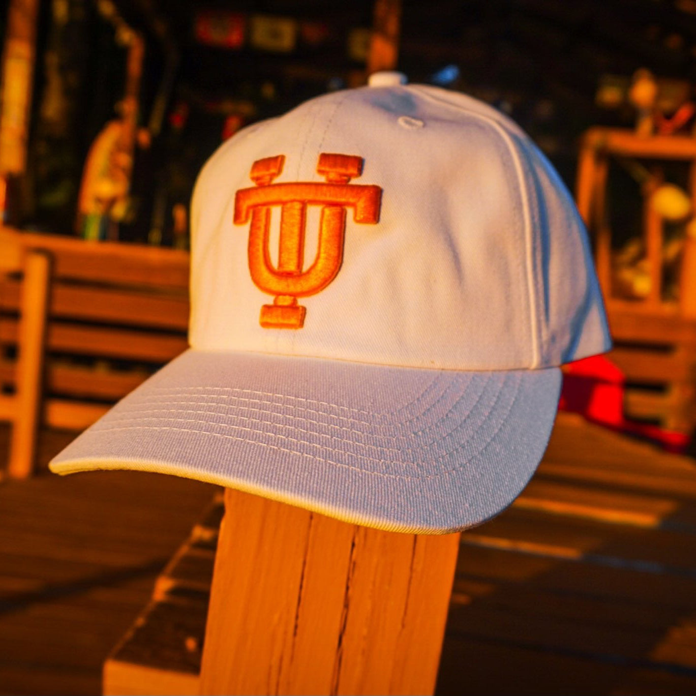White Casual Interlocking UT