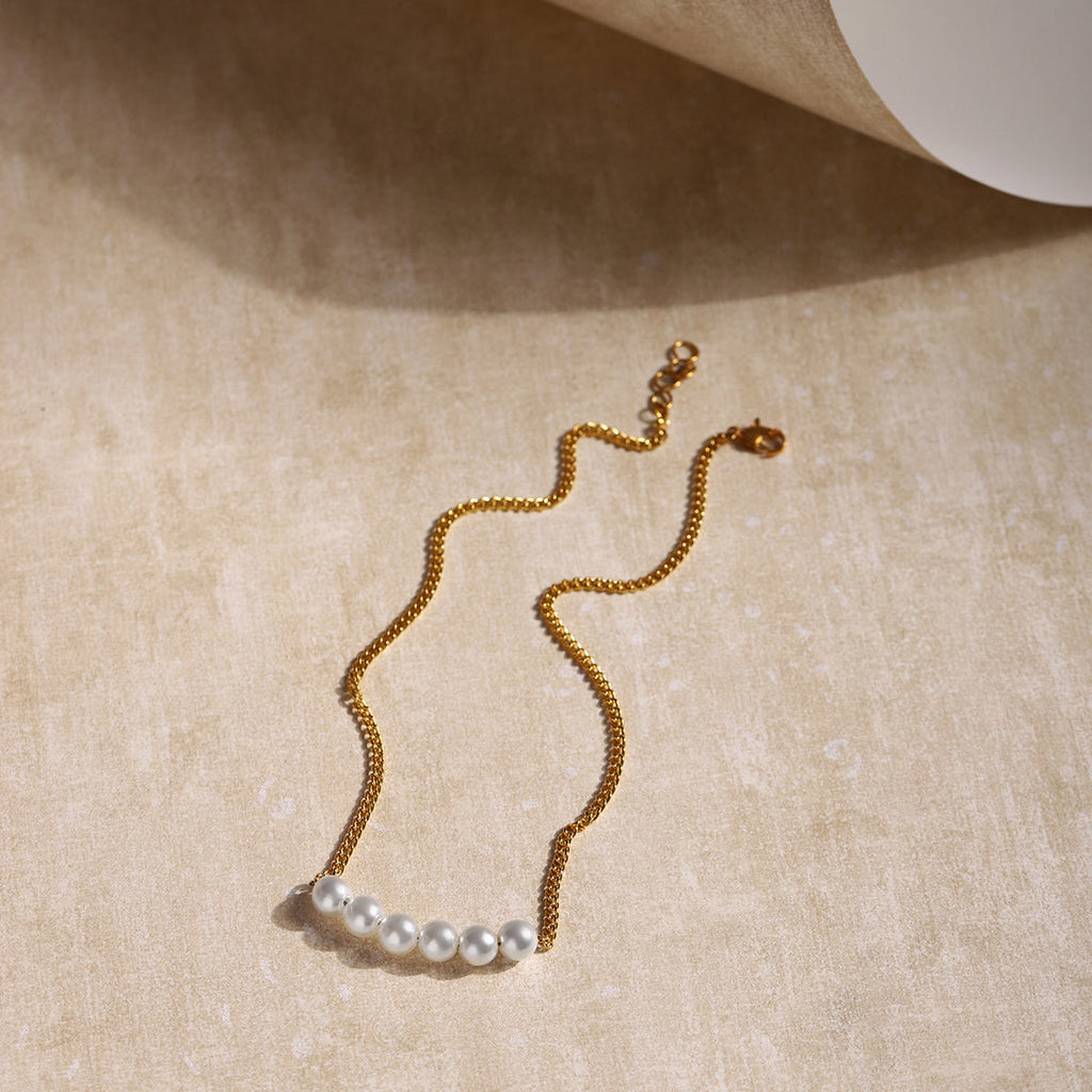 Beautiful Pearl and Precious Stone Necklace