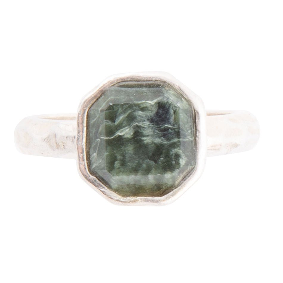 Hammered Green Seraphinite Sterling Silver Ring