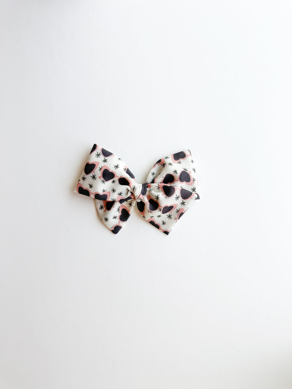 Heart Sunnies Pinwheel Bow