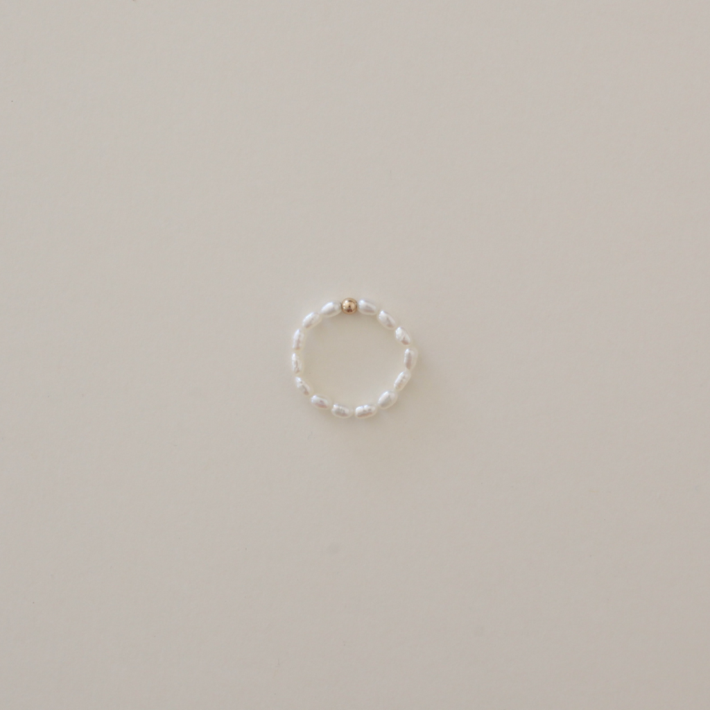 Dainty Vintage Pearl Ring