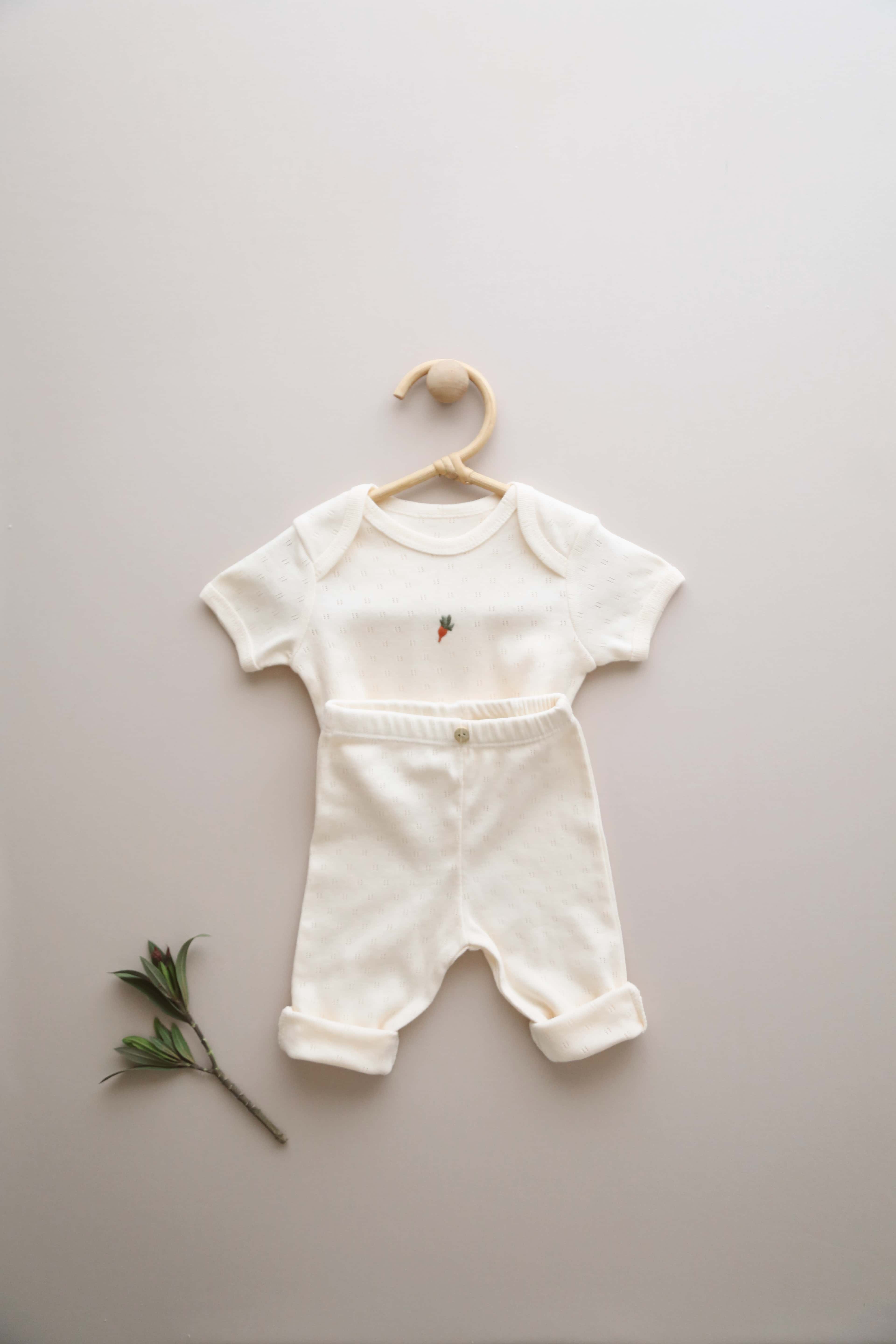 Beet Patterned 2 Piece Set