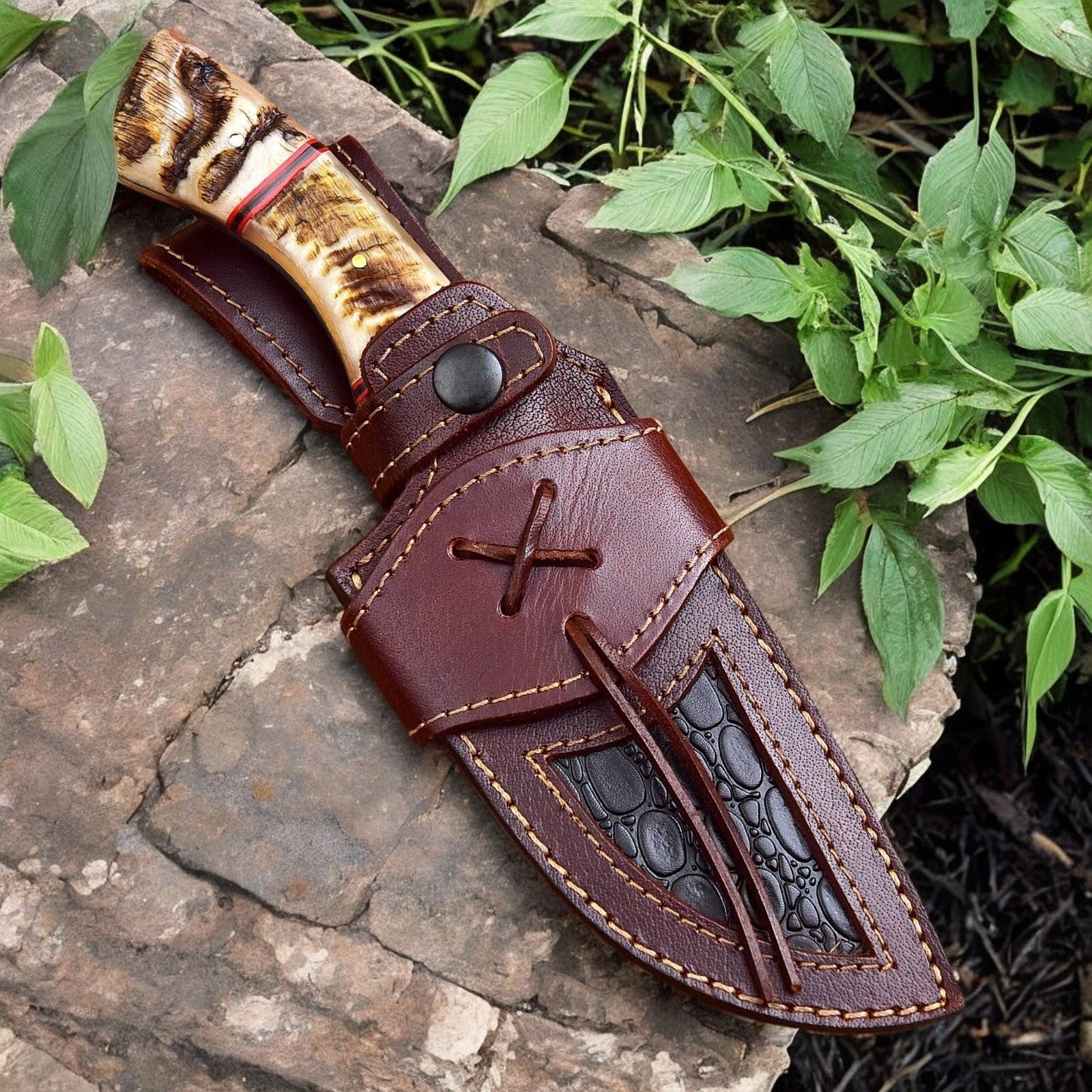 Handmade Damascus Hunting Knife with Sheep Horn Handle