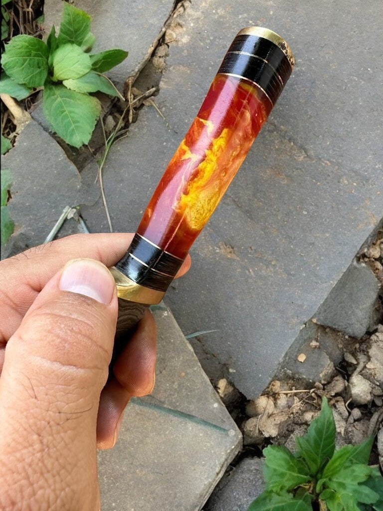 Custom Handmade Damascus Hunting Knife – Epoxy Resin Handle