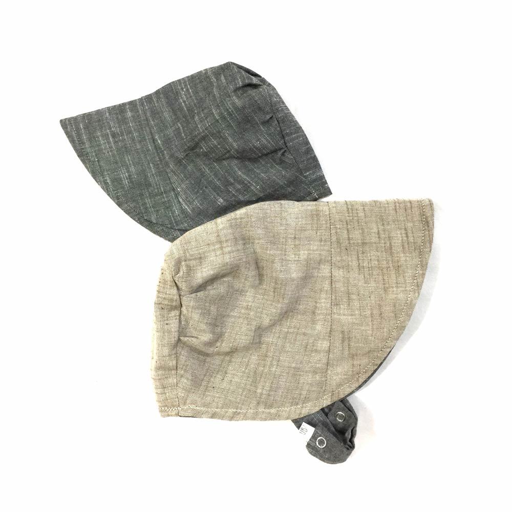 Bonnet in urban latte