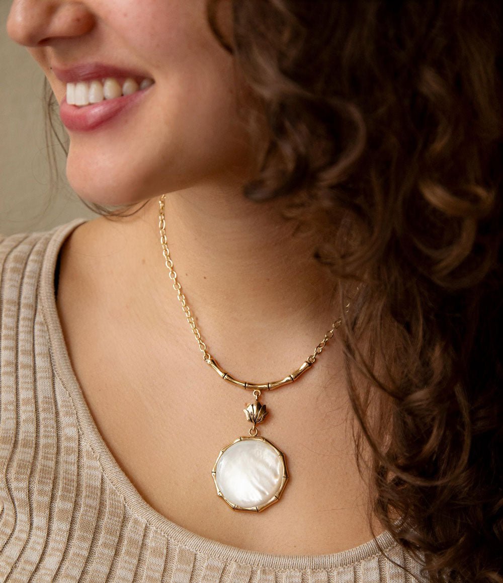 White Mother of Pearl Golden Statement Pendant Necklace