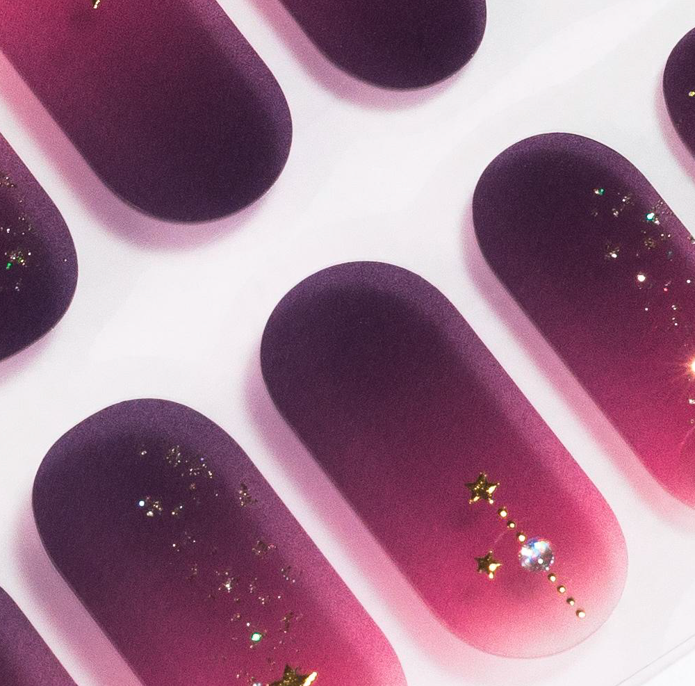 Sparkle Light Gel Nails